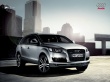 Audi Q7 in town Wallpaer