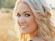 Blondie smiling back Wallpaer