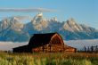 Mountains and cabin Wallpaer