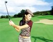 Woman playing golf Wallpaer