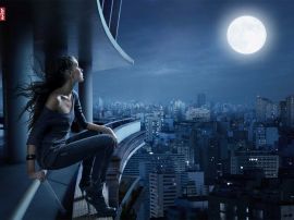 Girl on edge Wallpaper