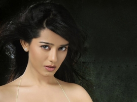 Cute Amrita Rao Wallpaper