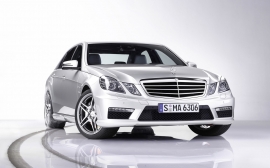 Mercedes Benz E63 AMG Wallpaper