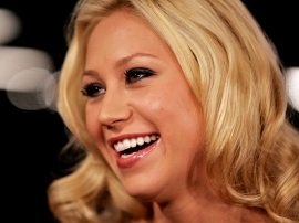 Anna Kournikova Close Up Wallpaper