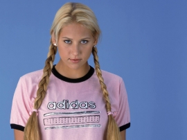 Cute Anna Kournikova Wallpaper