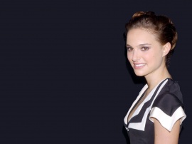 Natalie Portman retro Wallpaper