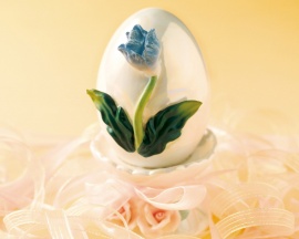 Flower on Egg Wallpaper