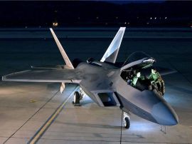 Parked F22 Wallpaper